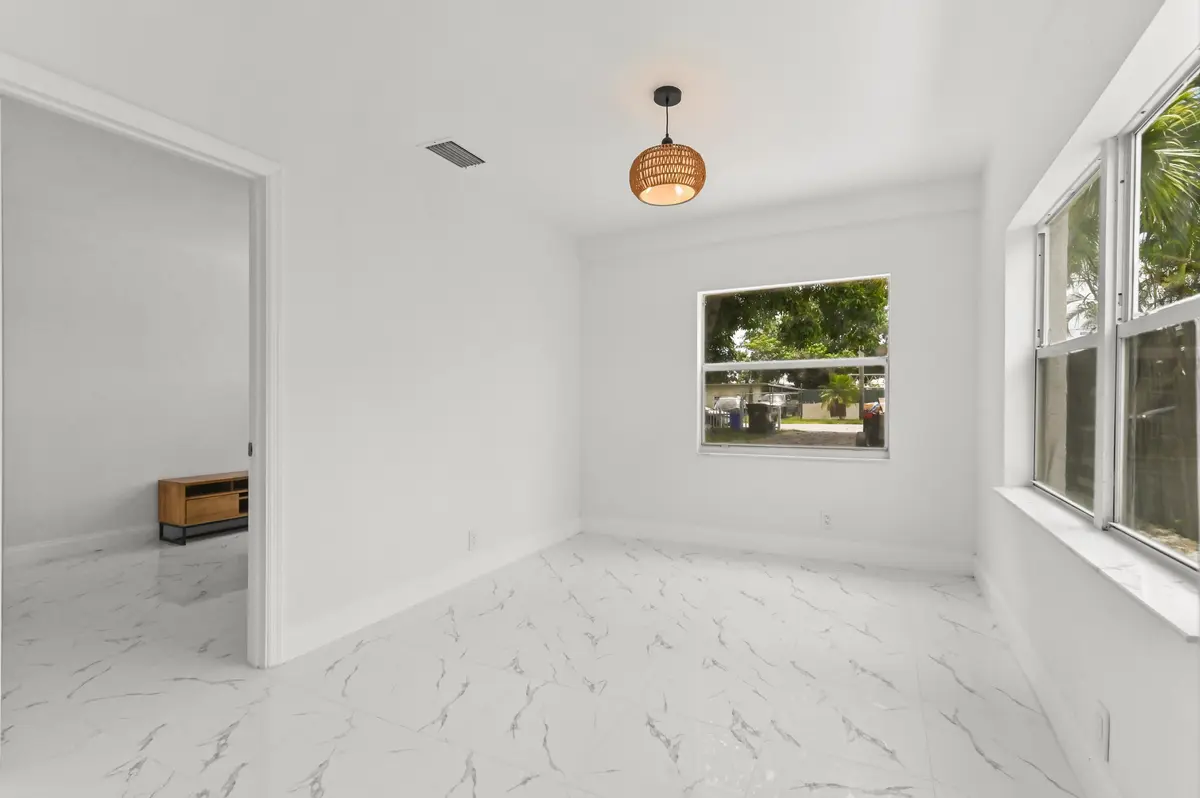 09 Living Room 05 at 515 Putnam Road, West Palm Beach