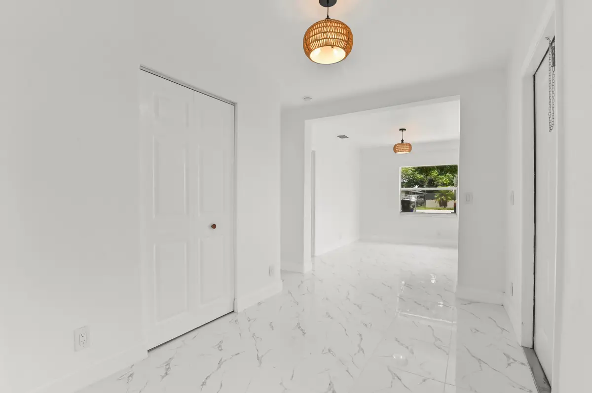 08 Living Room 04 at 515 Putnam Road, West Palm Beach