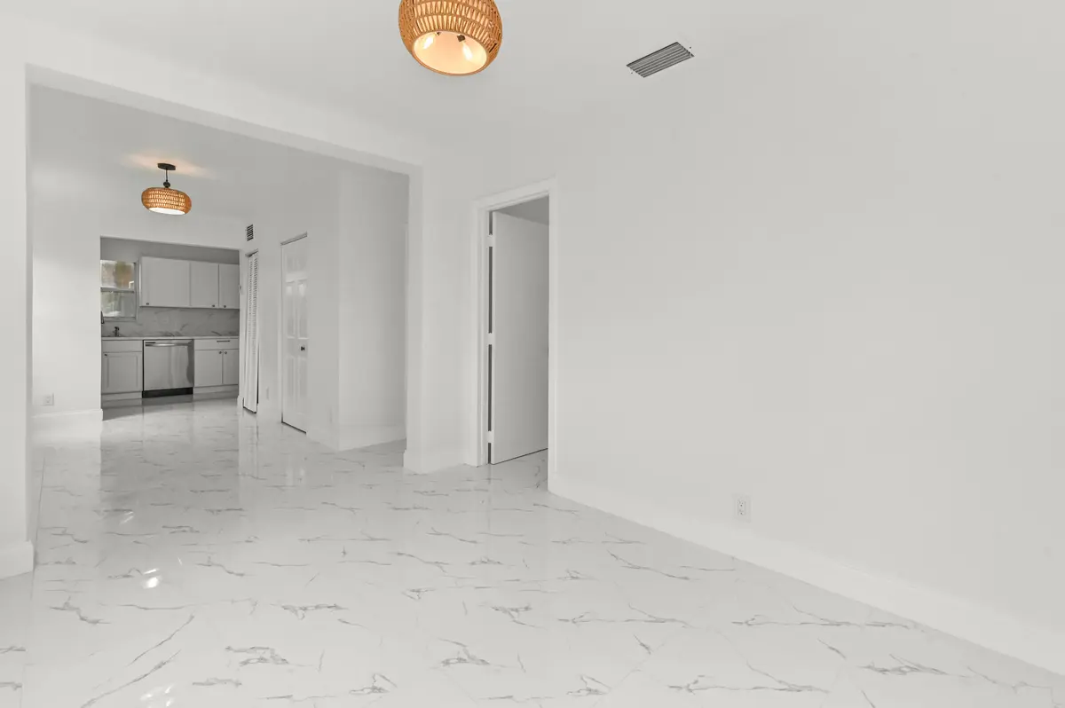 10 Living Room 06 at 515 Putnam Road, West Palm Beach
