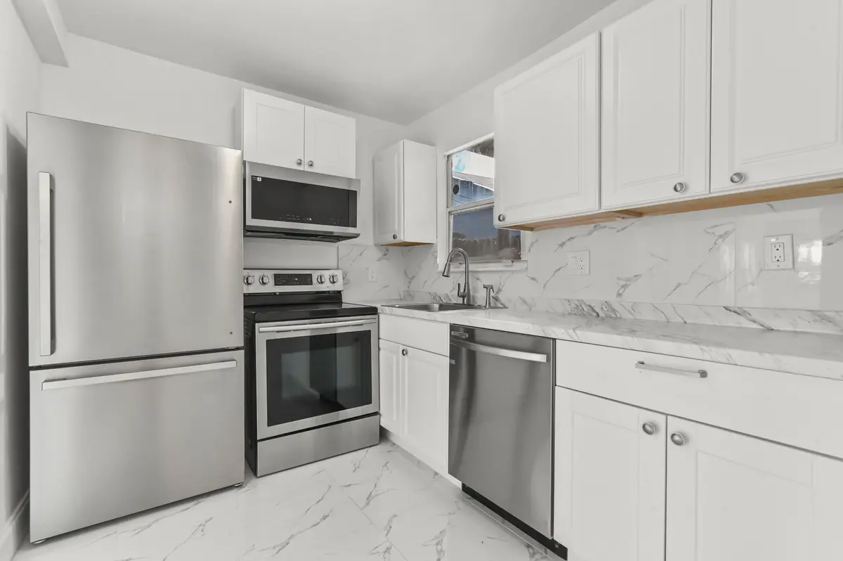 12 Kitchen 02 at 515 Putnam Road, West Palm Beach