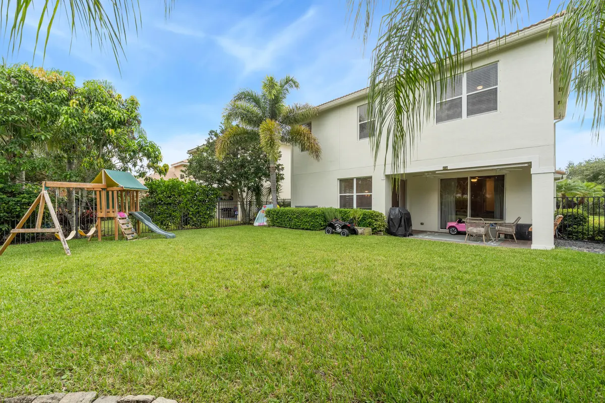 6088 SE Crooked Oak at 6088 SE Crooked Oak Avenue, Hobe Sound