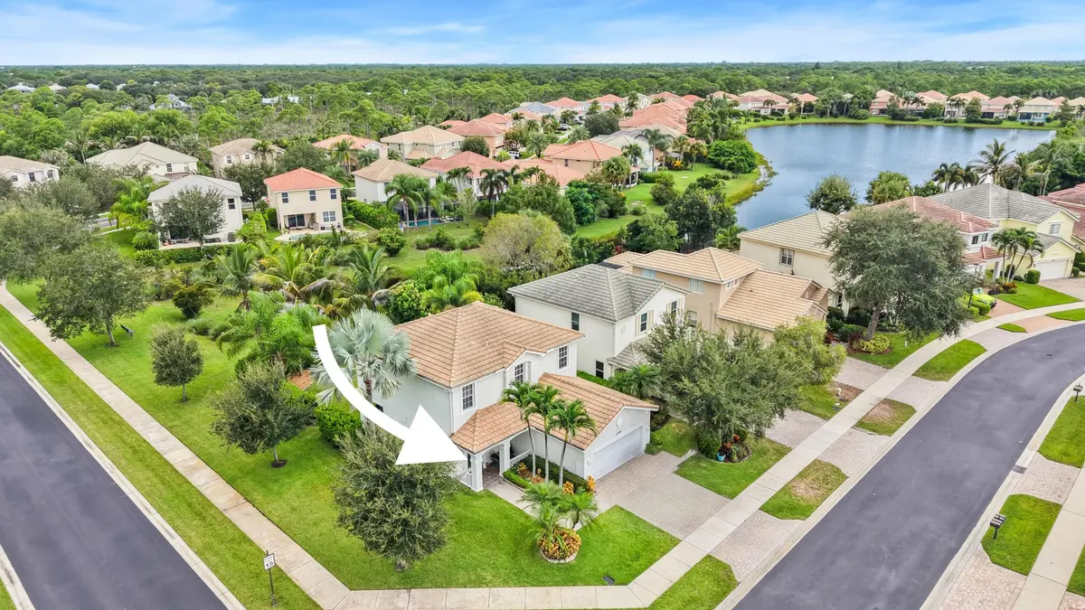 6088 SE Crooked Oak at 6088 SE Crooked Oak Avenue, Hobe Sound