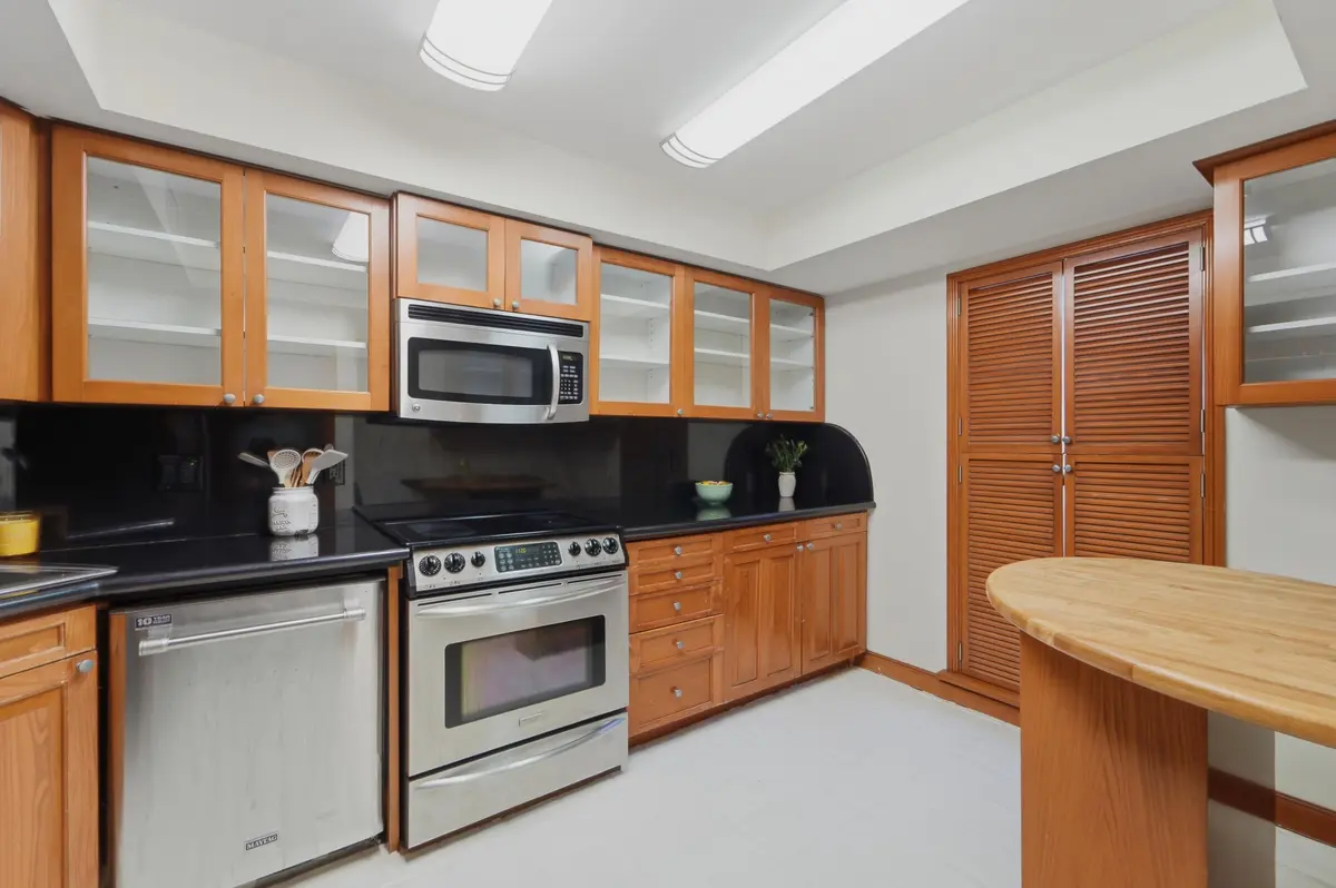 Kitchen at 1700 Presidential Way 103, West Palm Beach