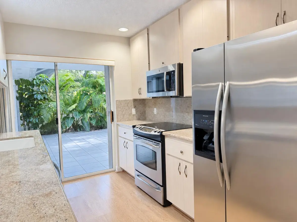 KitchenNew1 at 8404 CHAPMAN OAK Court, Palm Beach Gardens