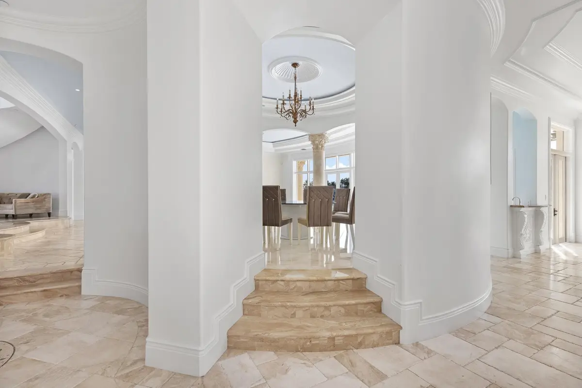 Dining 1 at 3201 NE 27th Avenue, Lighthouse Point