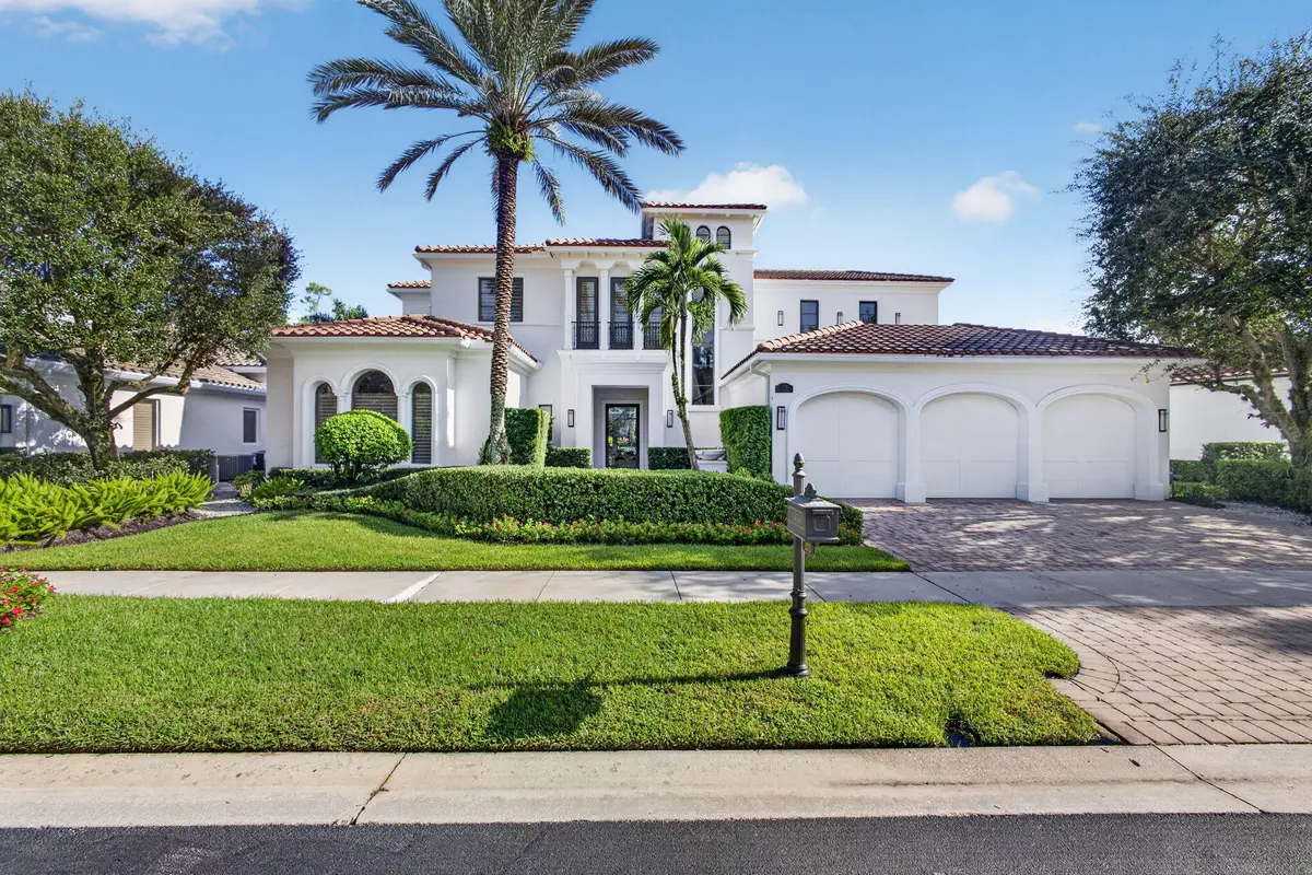 3-web-or-mls-5D1A9502 at 213 Via Palacio, Palm Beach Gardens