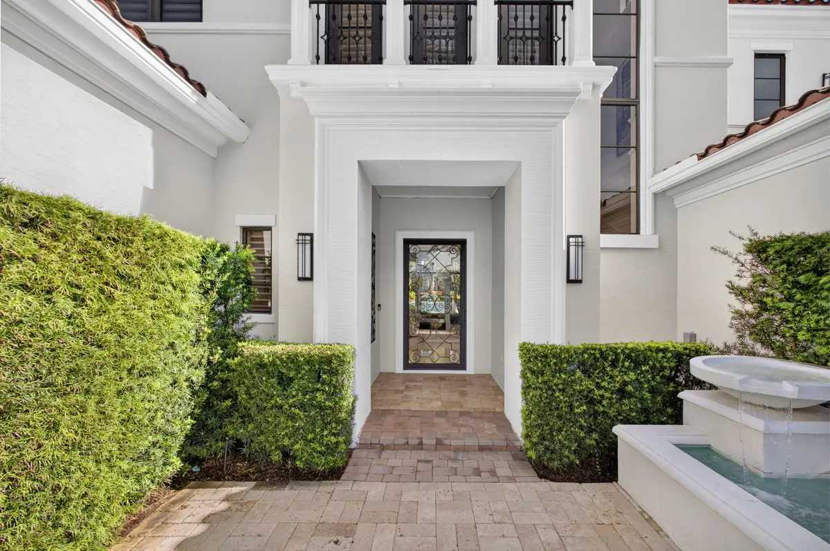 9-web-or-mls-5D1A9533 at 213 Via Palacio, Palm Beach Gardens
