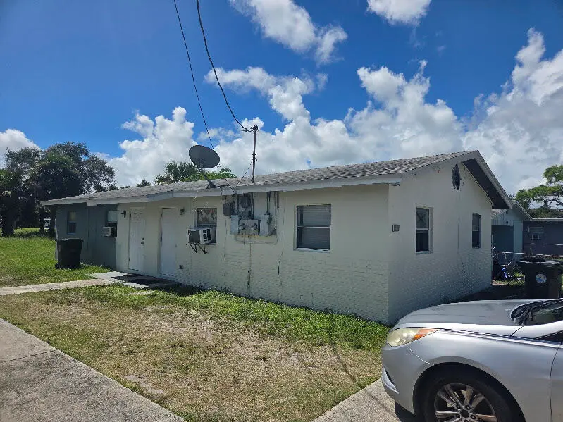 1205 AVENUE L, Fort Pierce, FL – photo 1