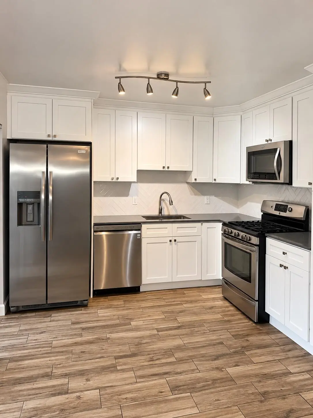 Kitchen at 2003 20TH Lane, Palm Beach Gardens