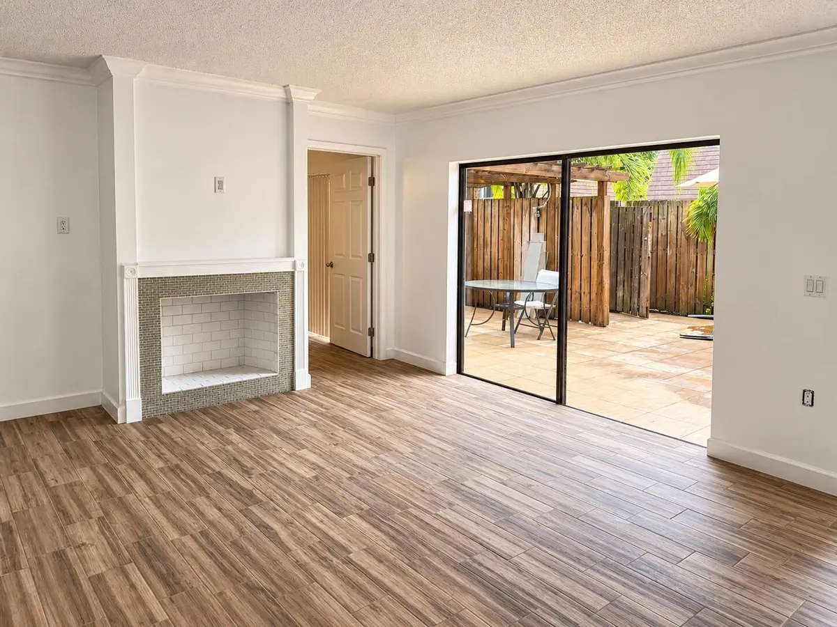 Living fireplace at 2003 20TH Lane, Palm Beach Gardens