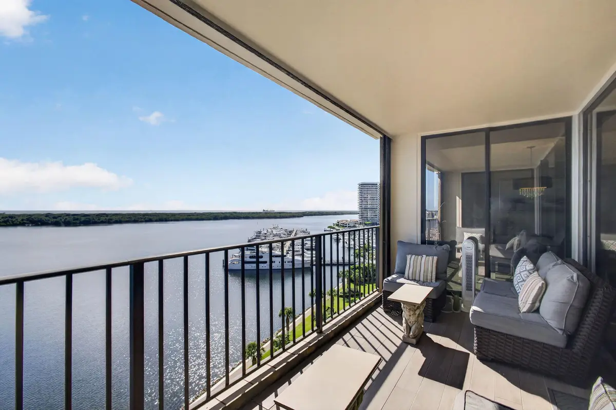 27-web-or-mls-5D1A6058 at 126 LAKESHORE Drive 1125, North Palm Beach