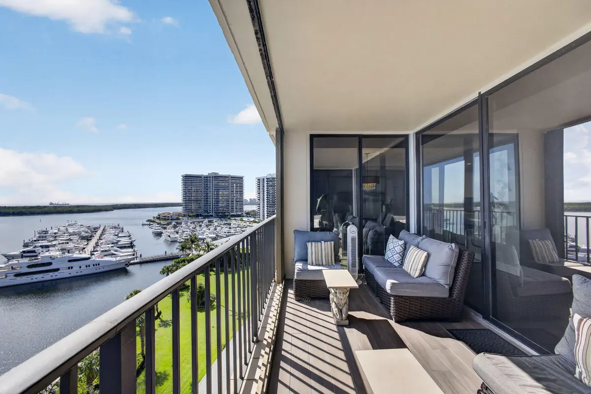 29-web-or-mls-5D1A6067 at 126 LAKESHORE Drive 1125, North Palm Beach