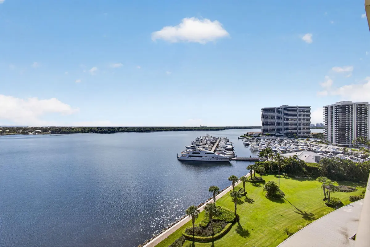 34-web-or-mls-5D1A6092 at 126 LAKESHORE Drive 1125, North Palm Beach