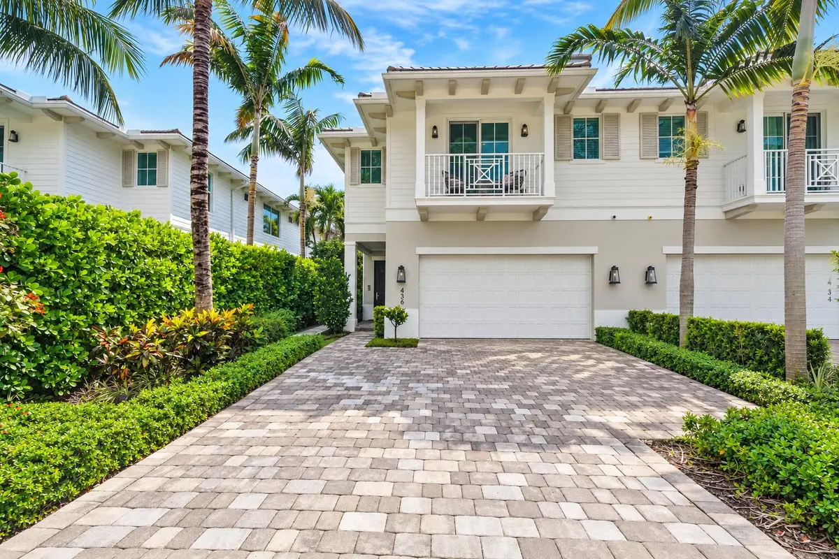 Front Exterior at 436 NE WAVECREST Way, Boca Raton