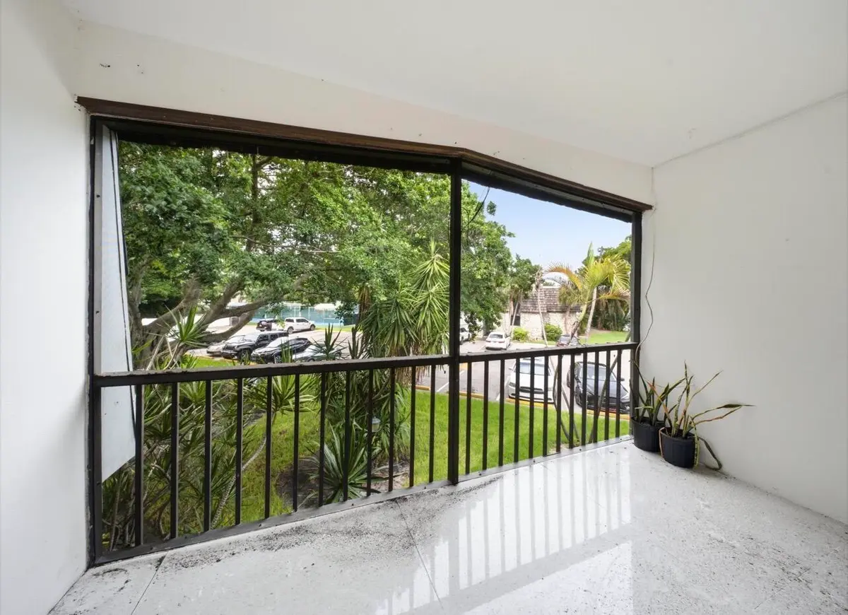 IMG_7151 at 3125 OAKLAND SHORES Drive B203, Oakland Park