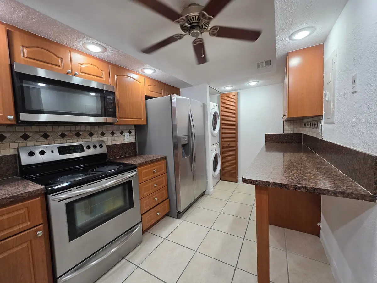 5860 NW 44TH Street 502, Lauderhill, FL – photo 2