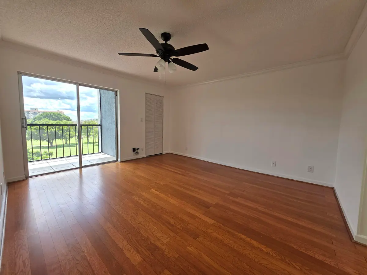 5860 NW 44TH Street 502, Lauderhill, FL – photo 7