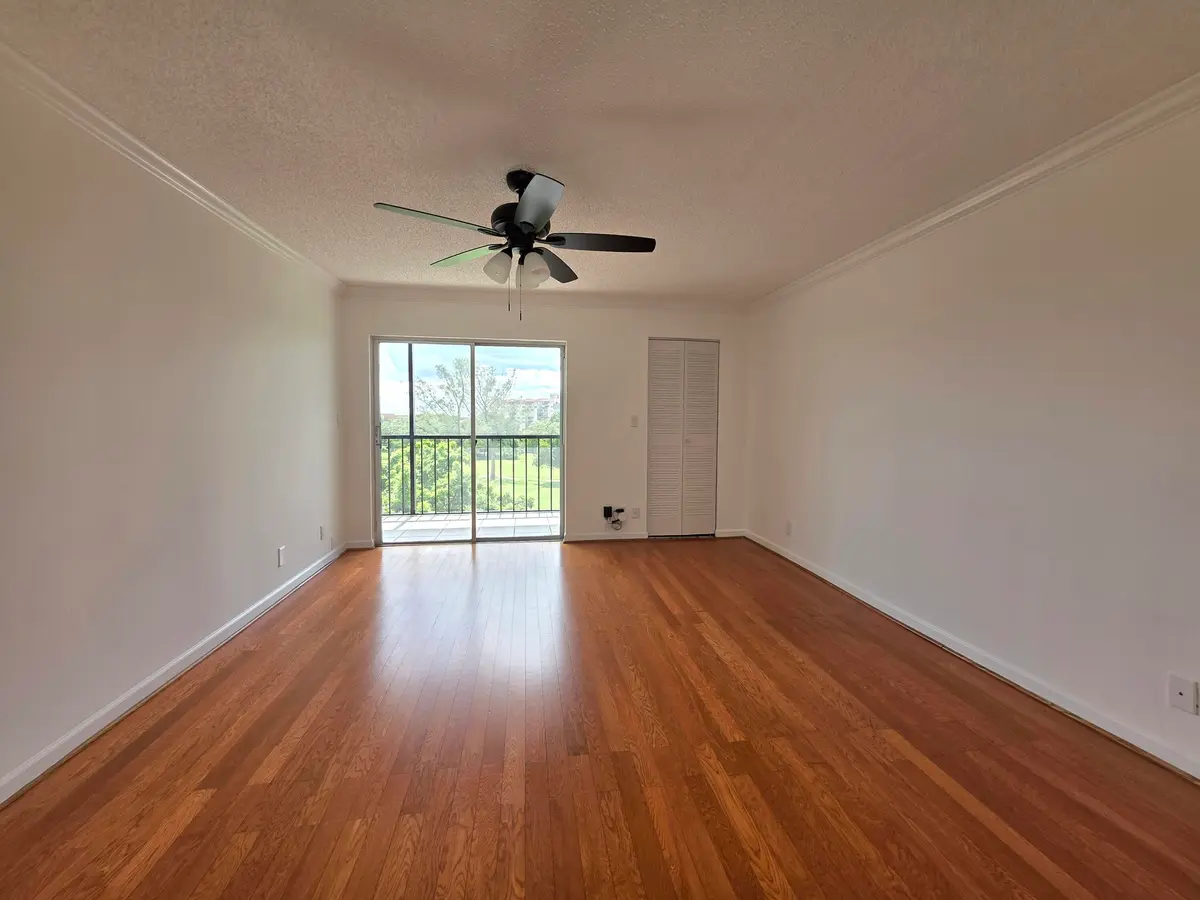5860 NW 44TH Street 502, Lauderhill, FL – photo 8