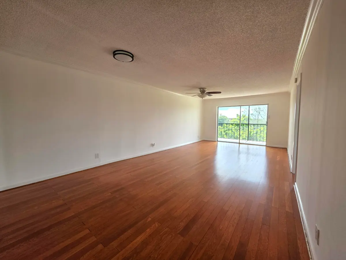 5860 NW 44TH Street 502, Lauderhill, FL – photo 4