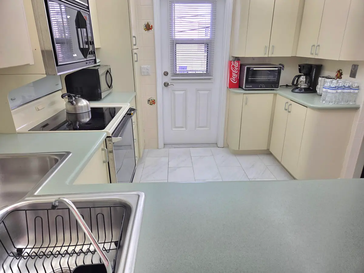Kitchen at 1501 S OCEAN Boulevard 208, Lauderdale-By-The-Sea