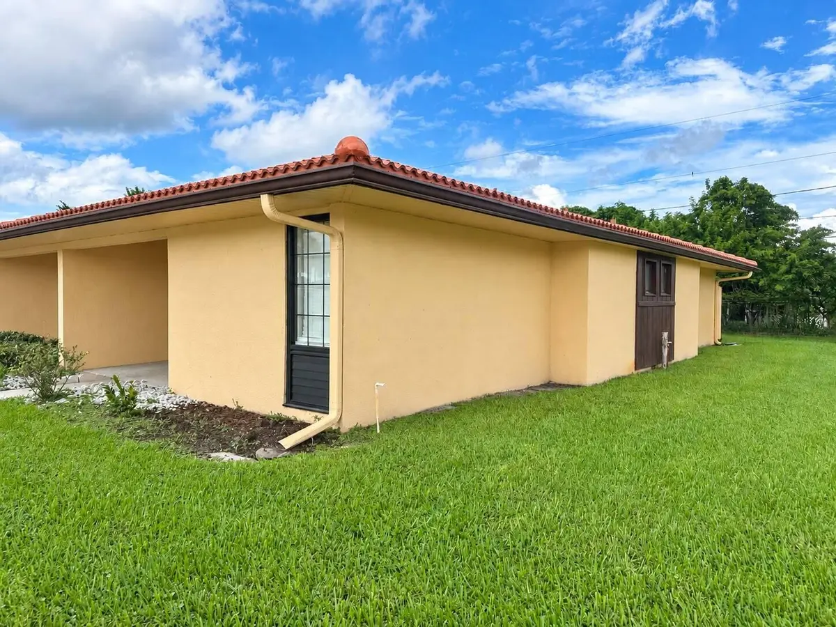 62a957e6-7bd4-442c-9ed4-32922736b4b9 at 5933 FOREST HILL Boulevard 8, West Palm Beach