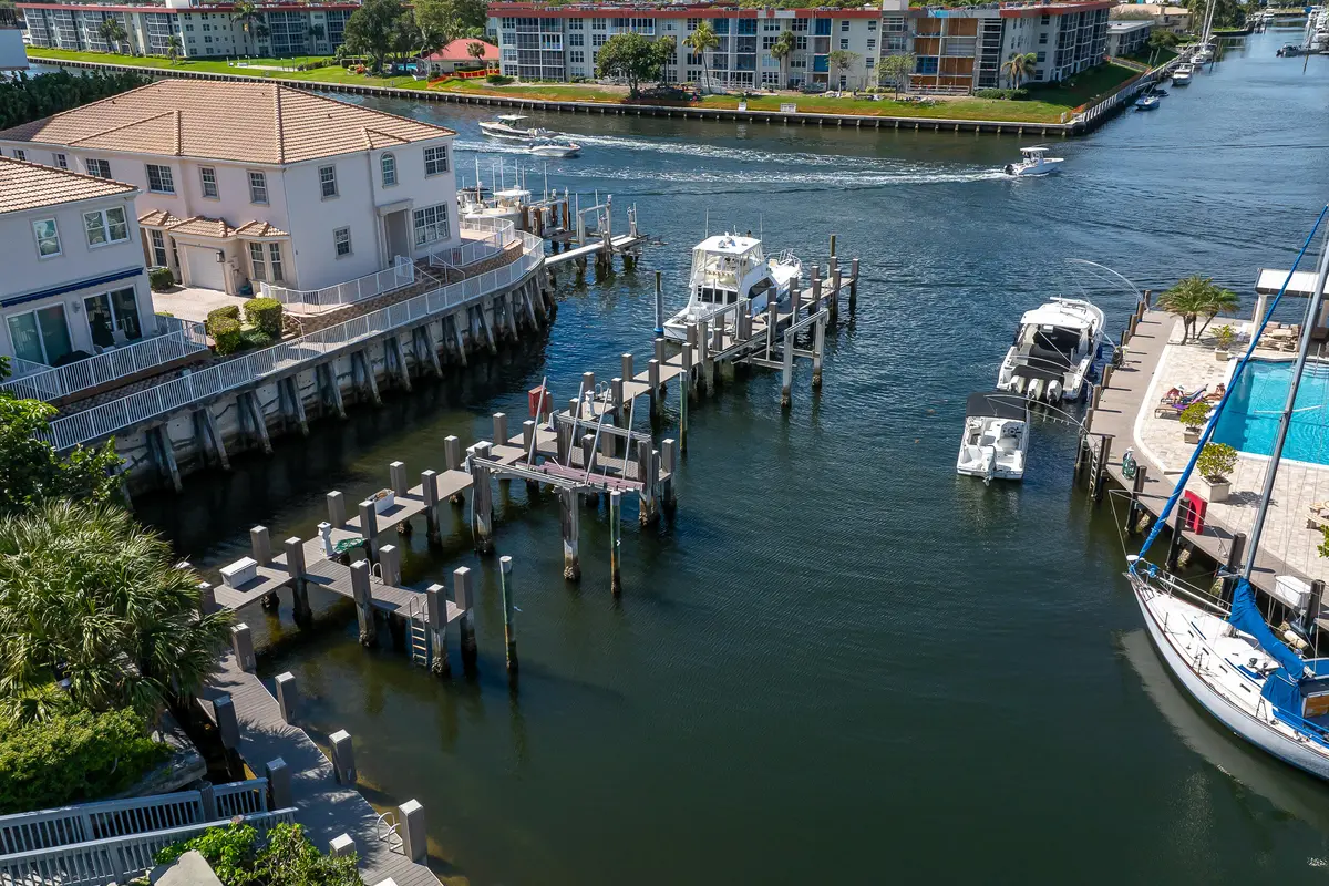 drone-9 at 1155 Hillsboro Mile 305, Hillsboro Beach