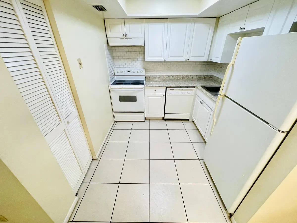 016705FF-B561-4A48-AB51-B4CAD0F6D6C6_1_2 at 3096 Collin Drive B, West Palm Beach