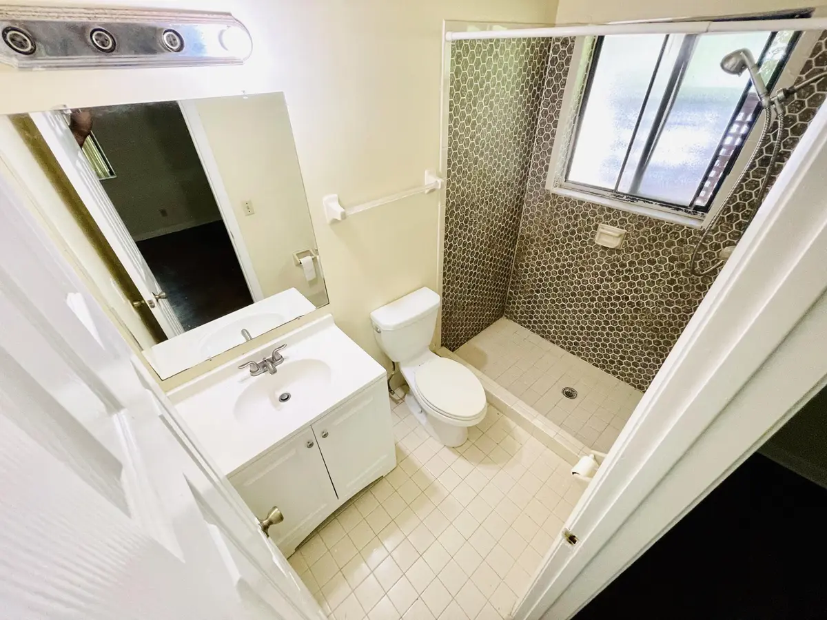 6D4F14AA-DF95-4F5E-B26D-1E799A863EFD_1_2 at 3096 Collin Drive B, West Palm Beach