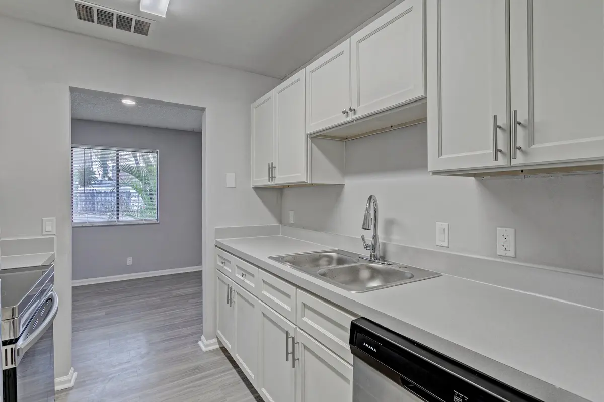 16_320a2009 at 9184 Roan Lane, West Palm Beach