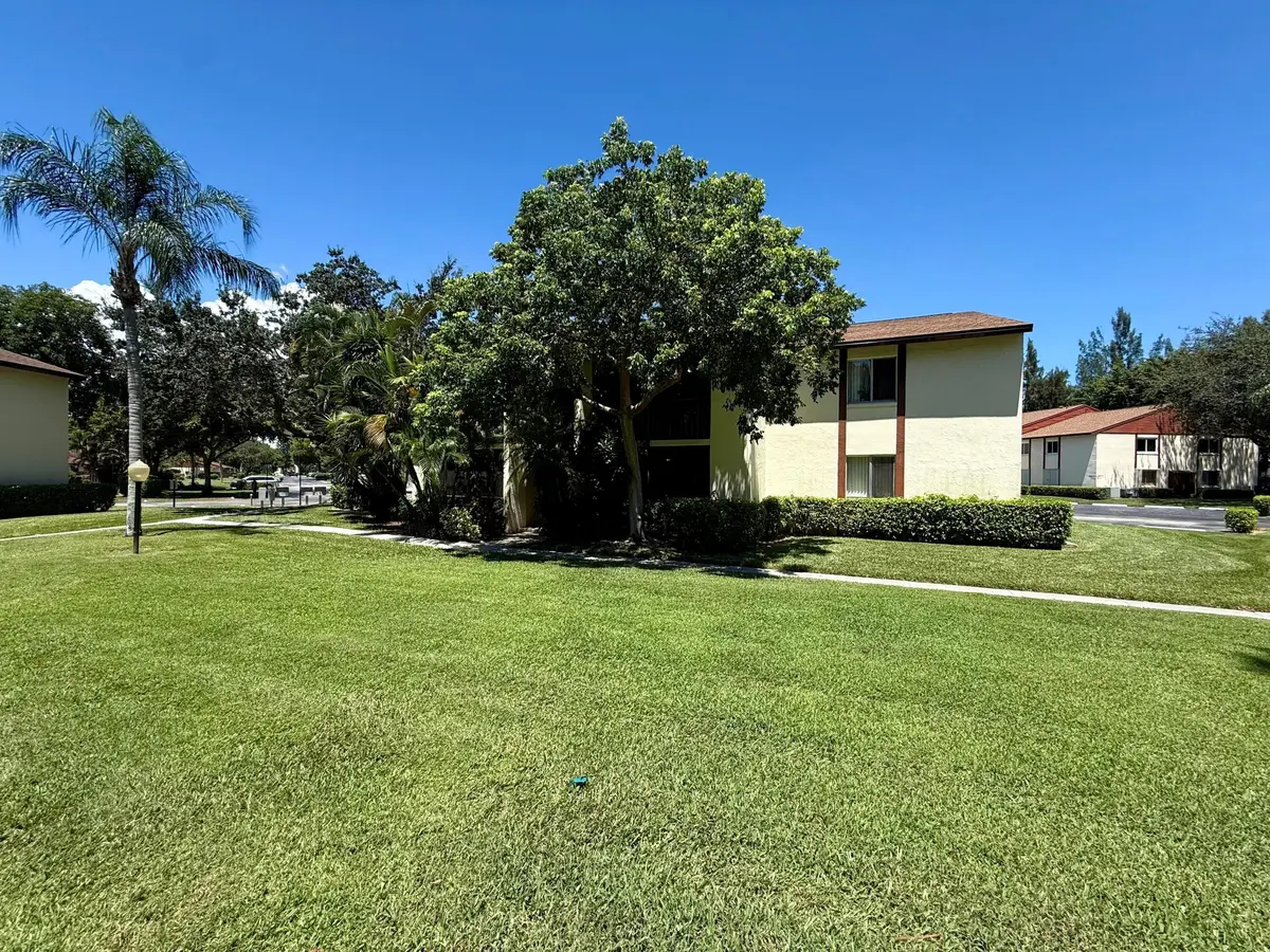 4891 Sable Pine Circle B1, West Palm Beach, FL – photo 1