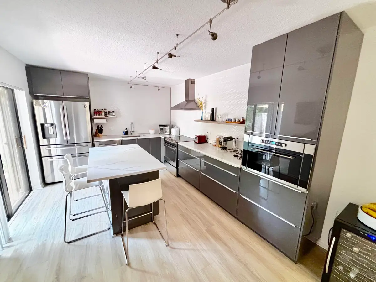 KITCHEN at 1700 Embassy Drive 403, West Palm Beach