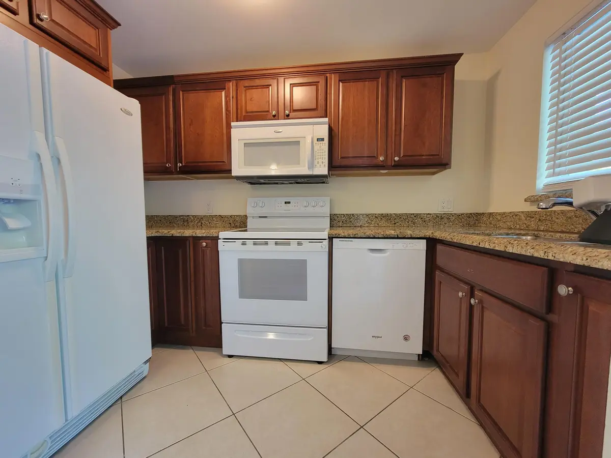 21678 1 at 1727 Jimmy Buffett Mem Highway 107, Vero Beach