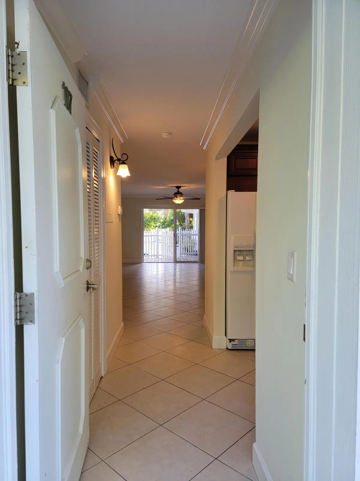 21677 1 at 1727 Jimmy Buffett Mem Highway 107, Vero Beach