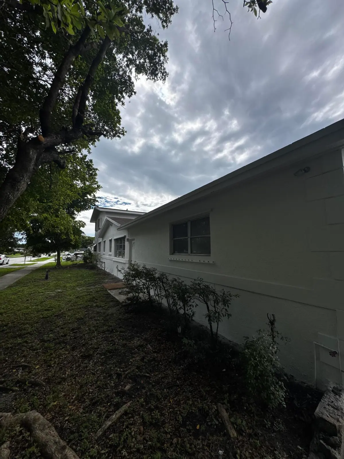 IMG_2018 at 2320 NW 30TH Way, Fort Lauderdale
