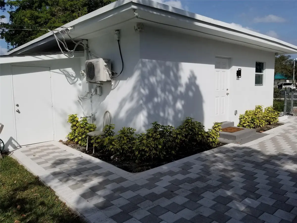 Side of Structure at 4217 SW 61st Avenue, Davie