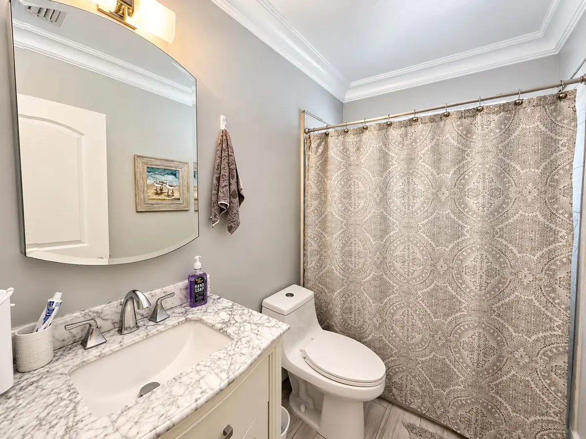 6d733366-ad77-4a2f-b8b5-155ab4cbf5d8 at 4541 N OCEAN Drive 9, Lauderdale-By-The-Sea
