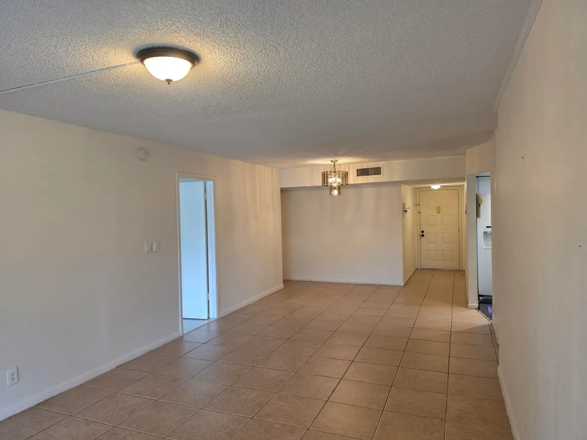 733 SE 1st Way 102, Deerfield Beach, FL – photo 8