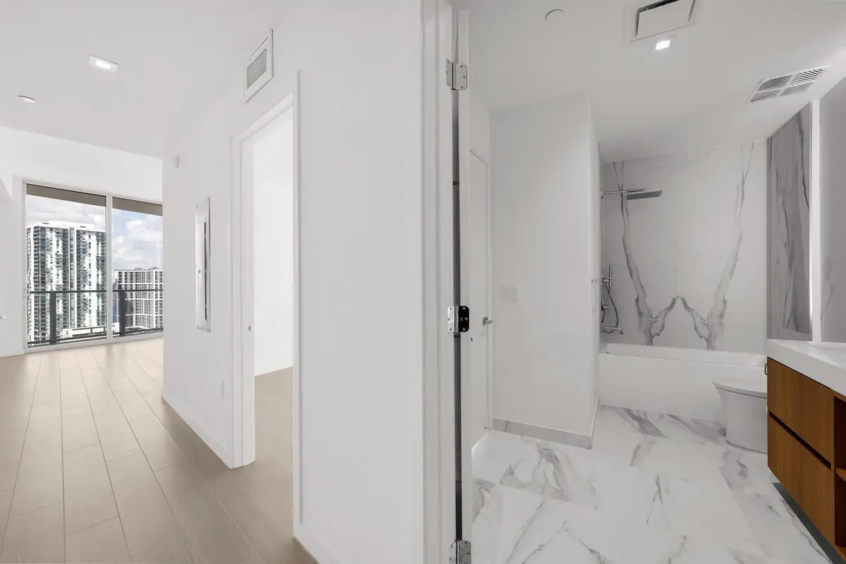 1400 Biscayne Boulevard 2007, Miami, FL – photo 7