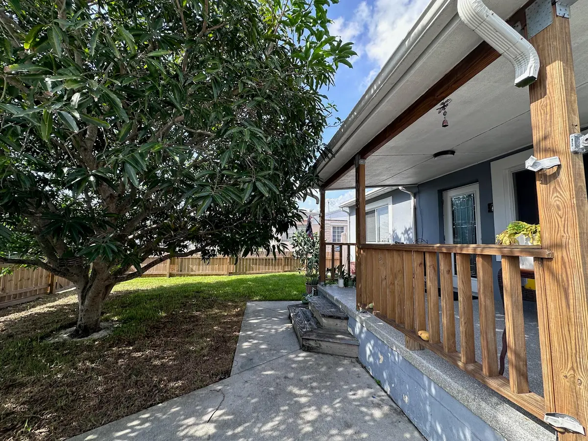 Front Porch at 1013 N C Street, Lake Worth Beach