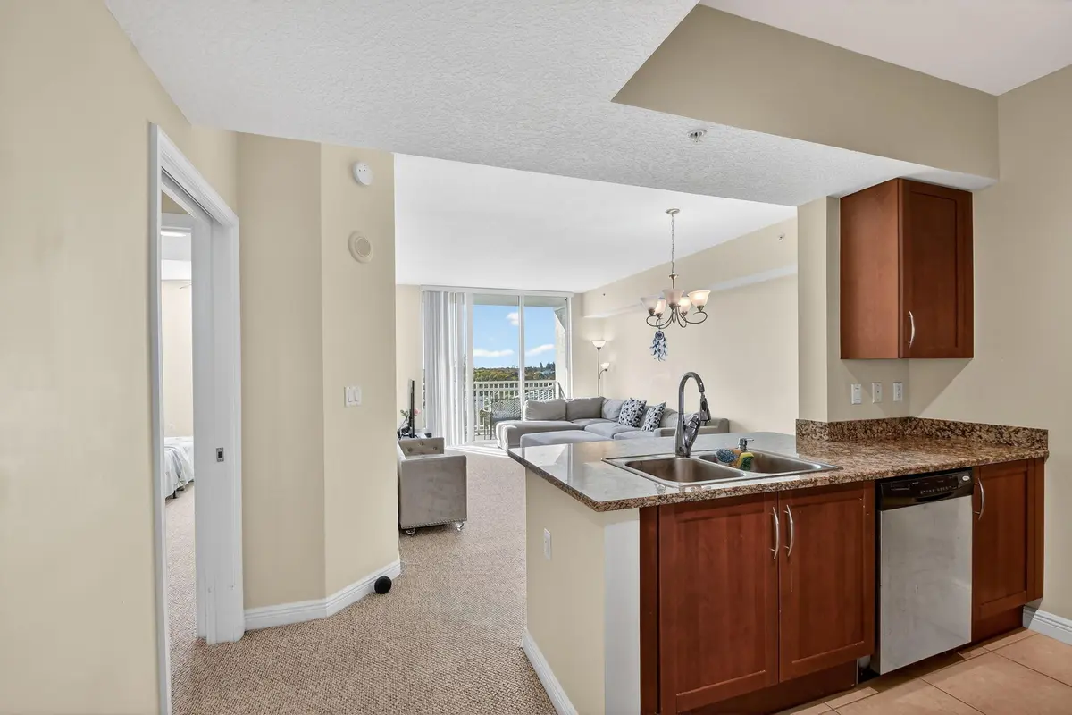 CASA 2 at 350 N FEDERAL Highway 502, Boynton Beach