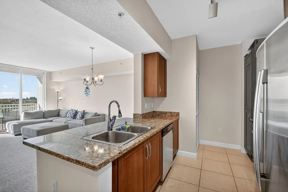 CASA 3 at 350 N FEDERAL Highway 502, Boynton Beach