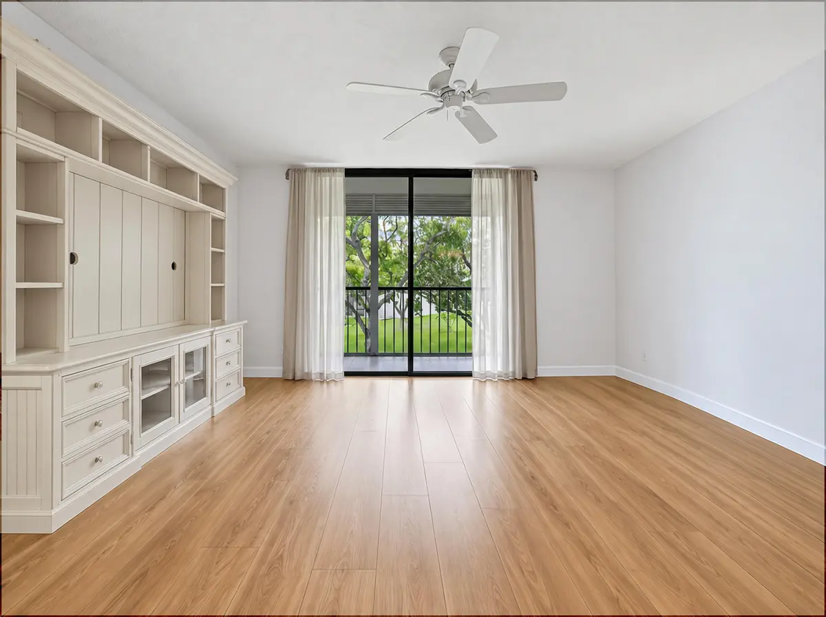 Livingroom at 5340 LAS VERDES Circle 202, Delray Beach