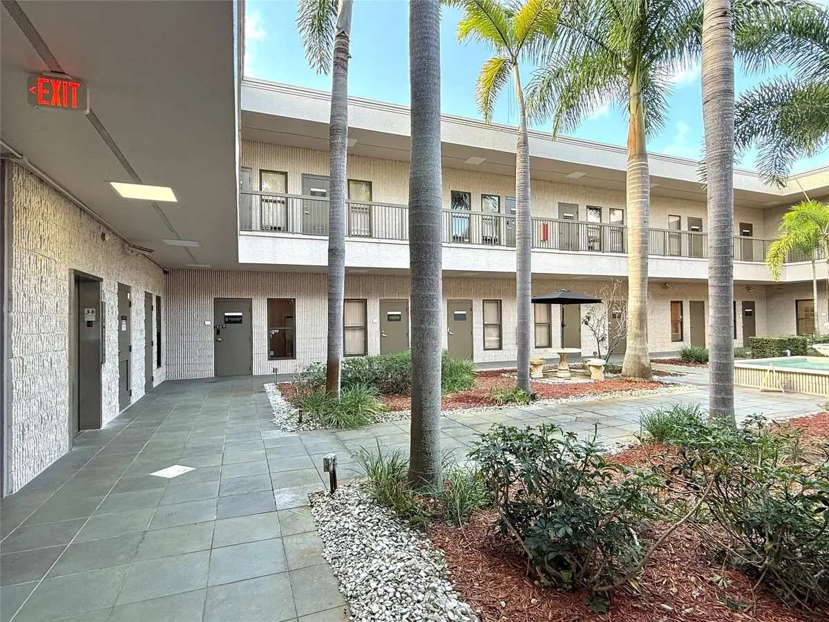 Photo 3 at 1500 N UNIVERSITY Drive 101, Coral Springs