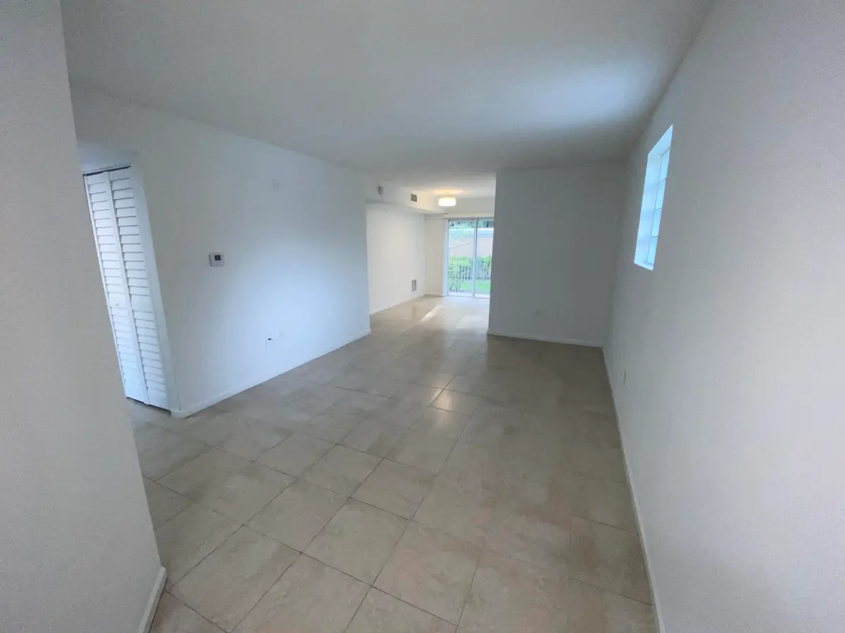 Open Living Area at 3740 N Jog Road 106, West Palm Beach