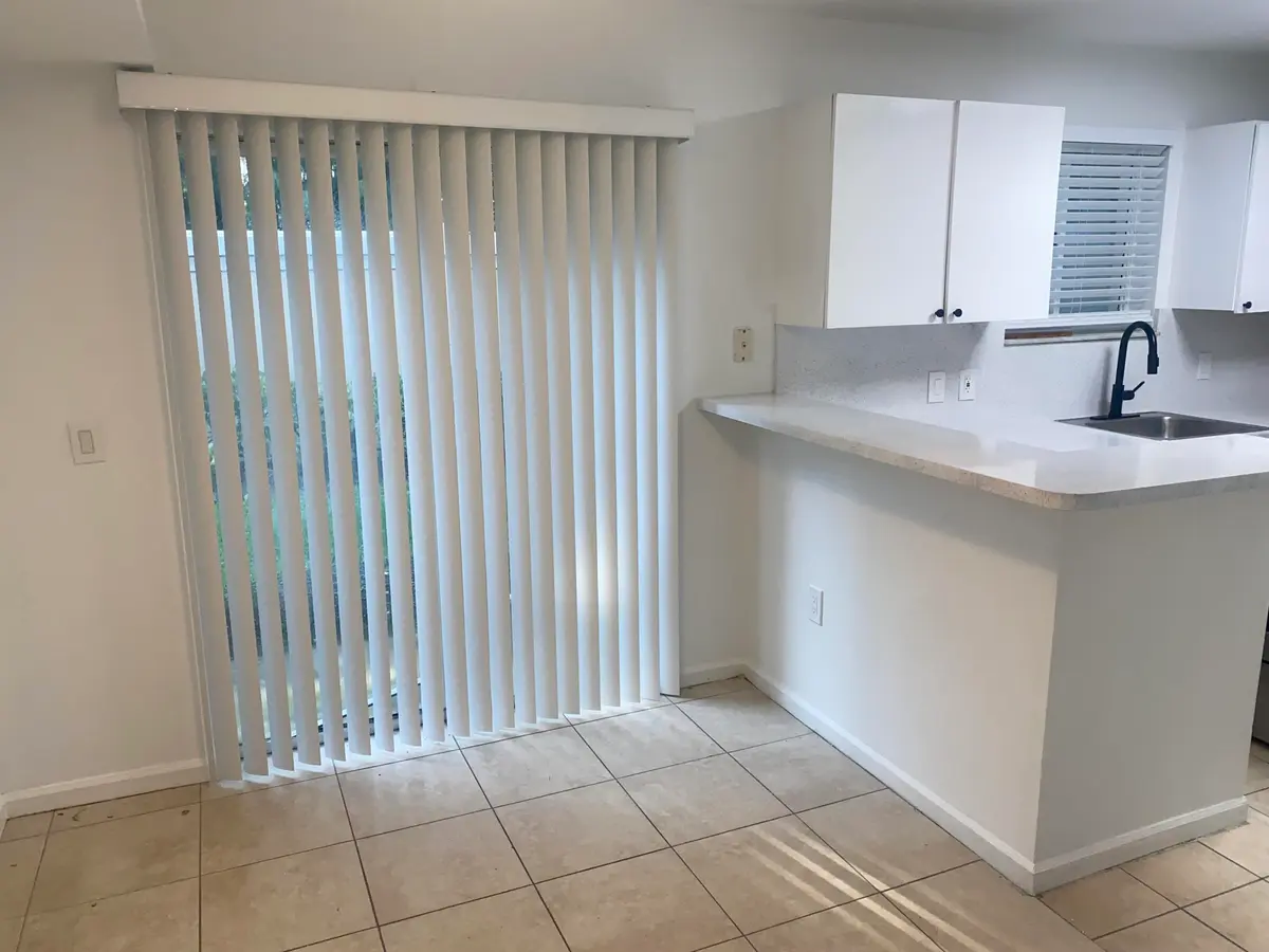 Dining Area at 3740 N Jog Road 106, West Palm Beach