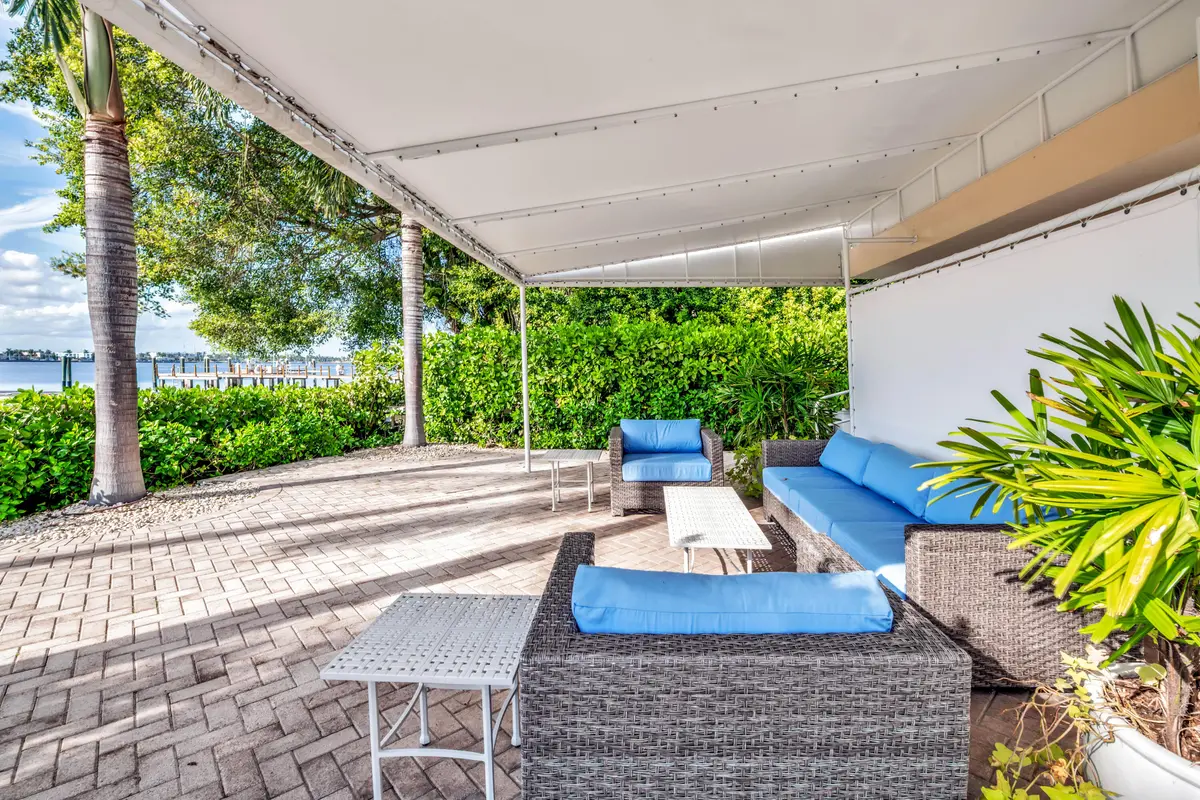 250-Bradley-Pl-308-Palm-Beach_EZP4775 at 250 Bradley Place 504, Palm Beach