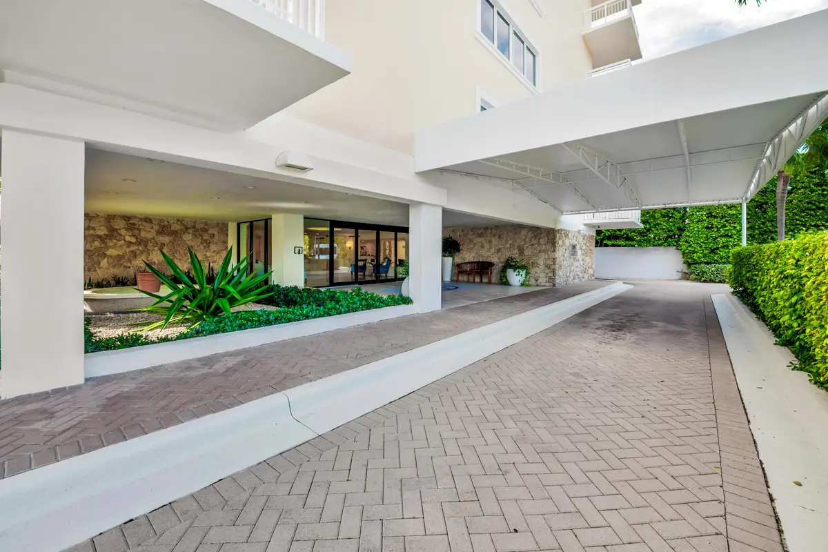 250-Bradley-Pl-308-Palm-Beach_EZP4787 at 250 Bradley Place 504, Palm Beach
