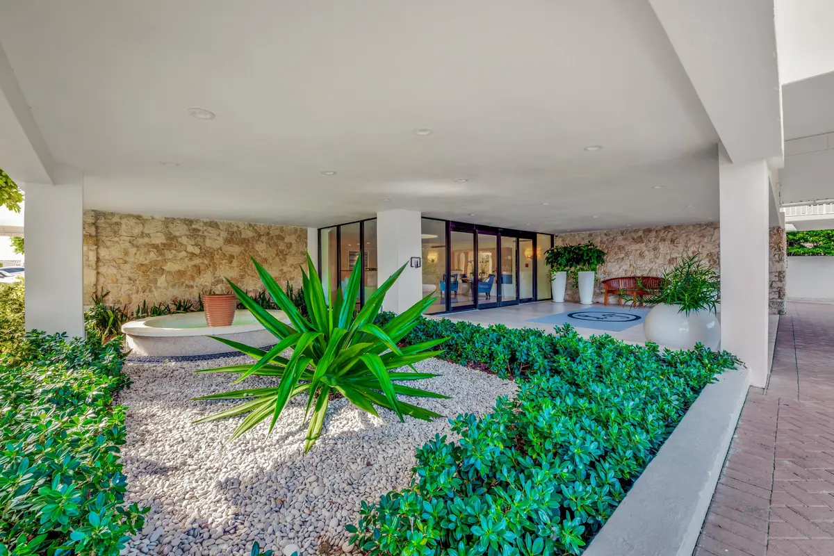 250-Bradley-Pl-308-Palm-Beach_EZP4795 at 250 Bradley Place 504, Palm Beach