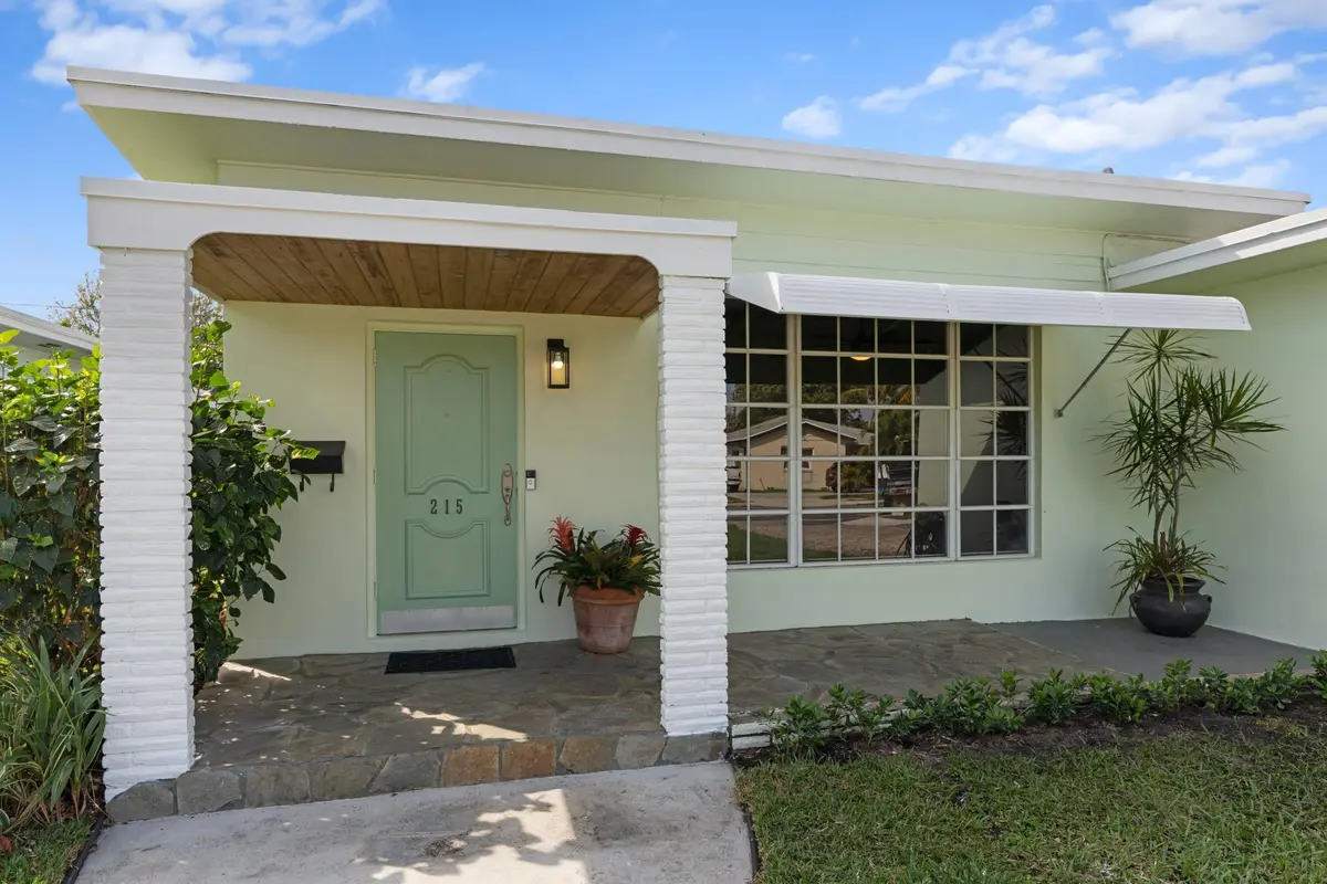 215 Columbia Drive, Lake Worth Beach, FL – photo 1