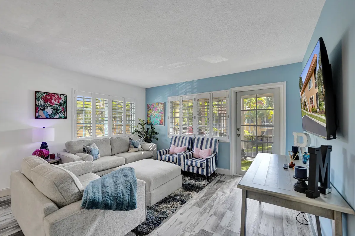 DSC07329 at 1930 NE 2ND Avenue 216L, Wilton Manors